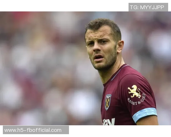 卢顿主场悬挂新帅威尔希尔老球衣彰显青训情怀