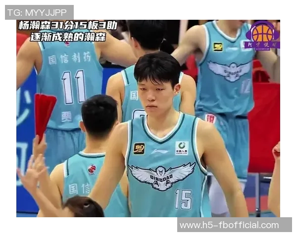 杨瀚森三节轻松出战21分钟高效拿下17分6板3助展现出色状态